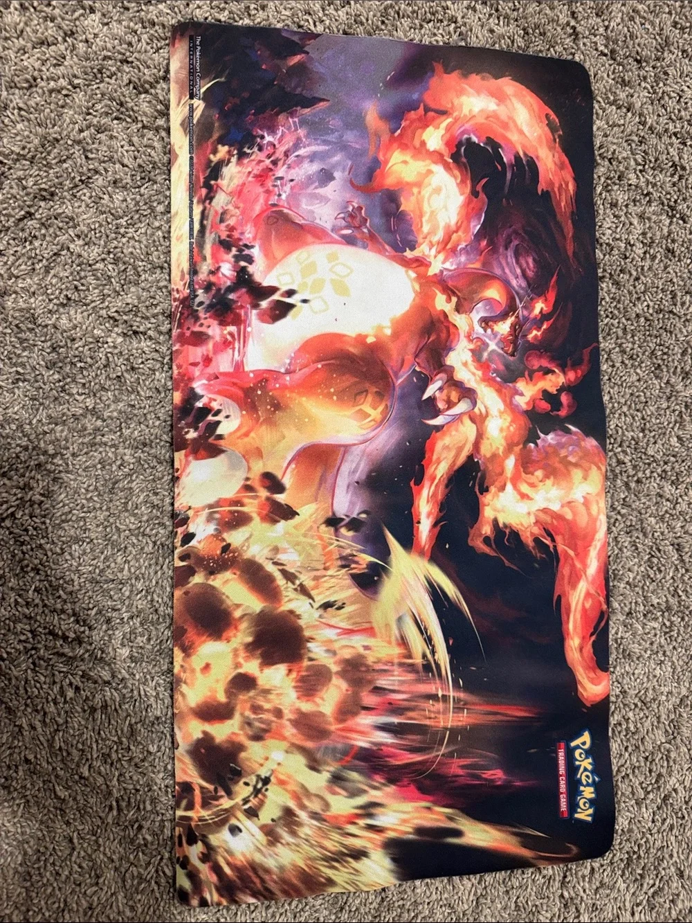 Pokémon Charizard Full-Art mouse pad in Fiery Red & Orange